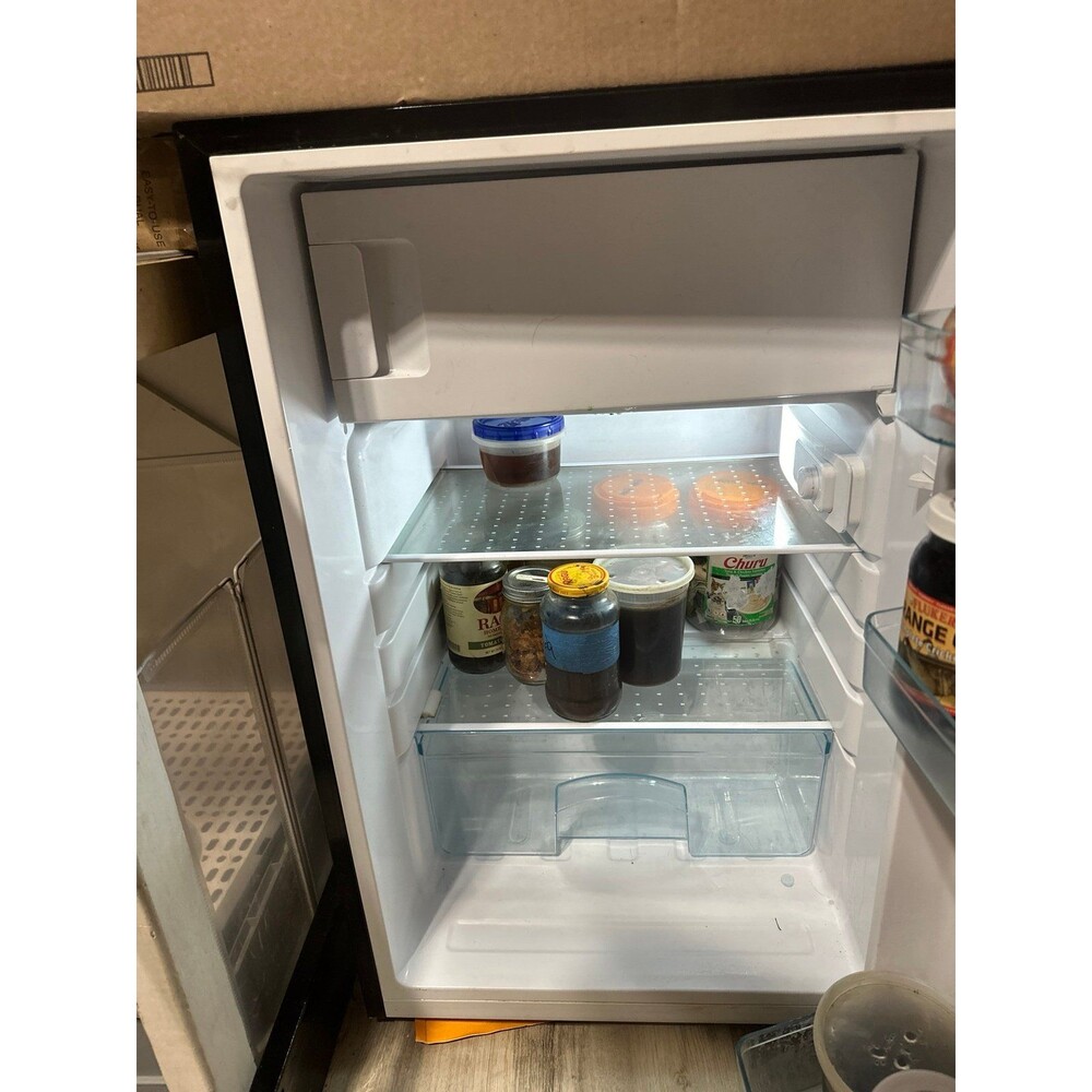 Mini fridge - Picture 3 of 4